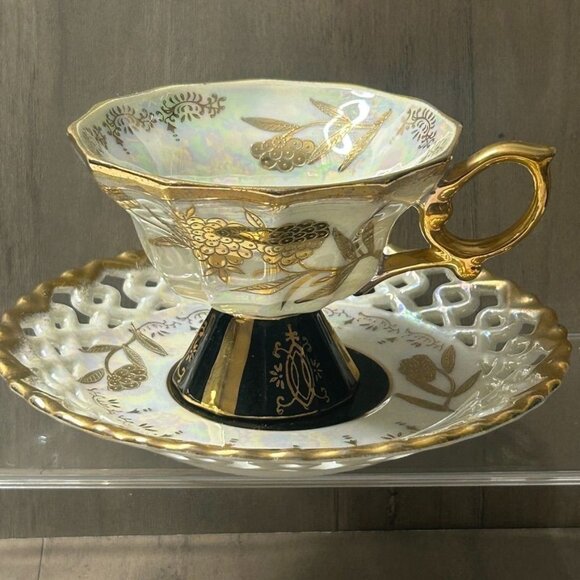 Vintage Royal Sealy China Japan Iridescent Black w/ Gold Trim Cup & Saucer Set - Picture 9 of 9